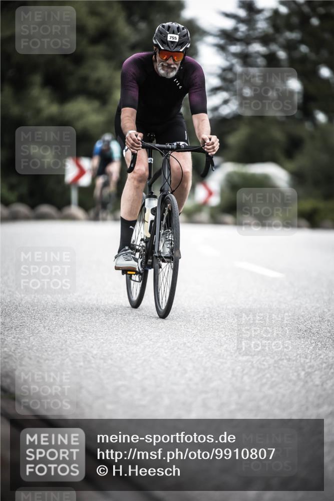 21.06.2026 - 29. Vierlanden-Triathlon H.Heesch http://msf.ph/oto/9910807 21.06.2026 12:02:04 Radfahren 661, 755, 758 meine-sportfotos.de