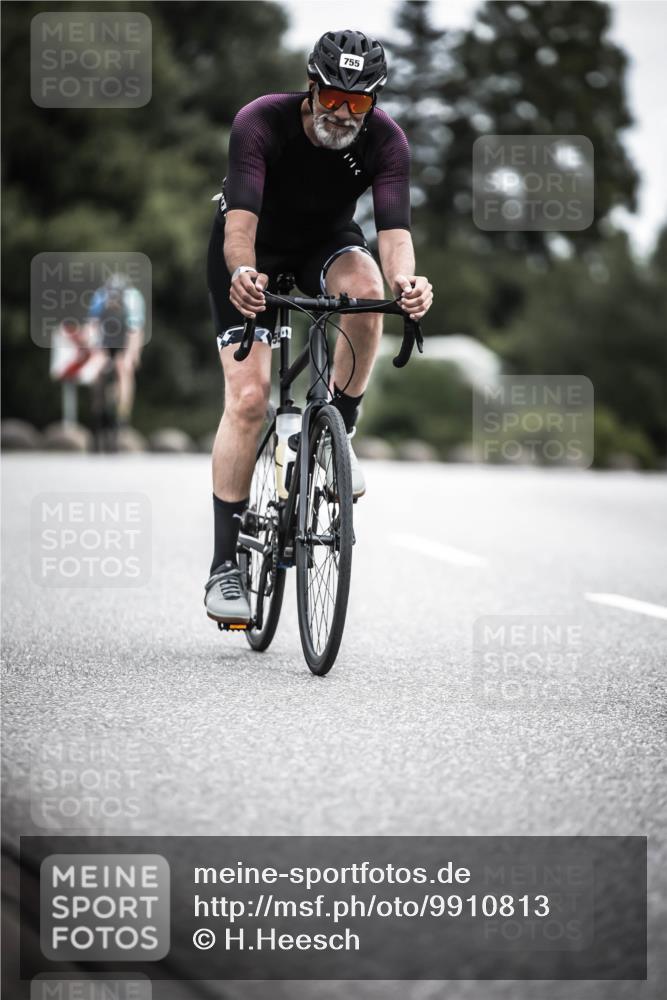 21.06.2026 - 29. Vierlanden-Triathlon H.Heesch http://msf.ph/oto/9910813 21.06.2026 12:02:04 Radfahren 661, 755, 758 meine-sportfotos.de
