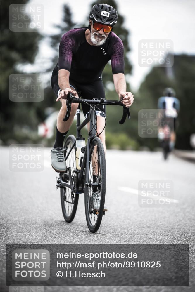 21.06.2026 - 29. Vierlanden-Triathlon H.Heesch http://msf.ph/oto/9910825 21.06.2026 12:02:05 Radfahren 661, 755, 758 meine-sportfotos.de