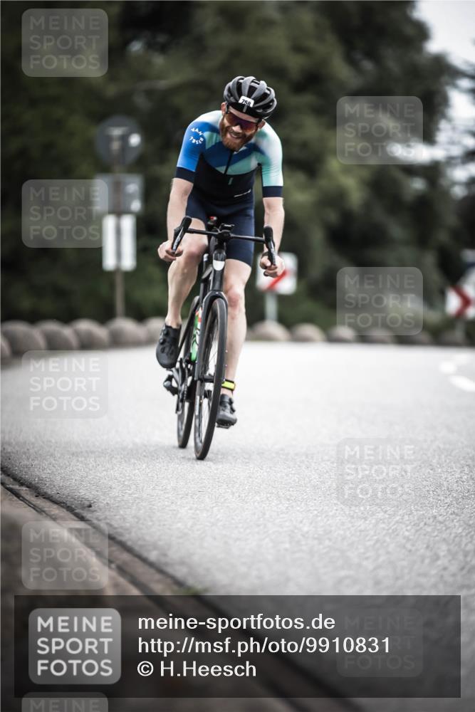 21.06.2026 - 29. Vierlanden-Triathlon H.Heesch http://msf.ph/oto/9910831 21.06.2026 12:02:08 Radfahren 661, 755, 758, 885 meine-sportfotos.de