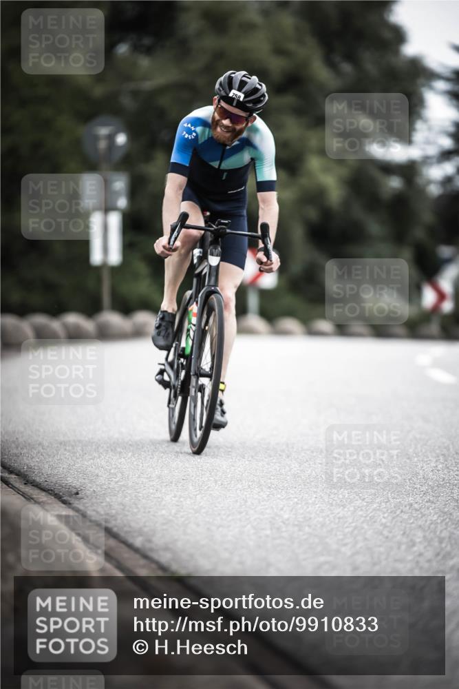 21.06.2026 - 29. Vierlanden-Triathlon H.Heesch http://msf.ph/oto/9910833 21.06.2026 12:02:08 Radfahren 661, 755, 758, 885 meine-sportfotos.de