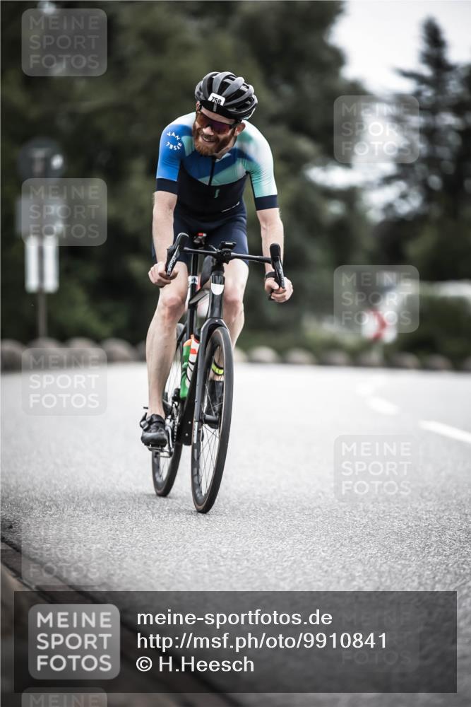 21.06.2026 - 29. Vierlanden-Triathlon H.Heesch http://msf.ph/oto/9910841 21.06.2026 12:02:08 Radfahren 661, 755, 758, 885 meine-sportfotos.de