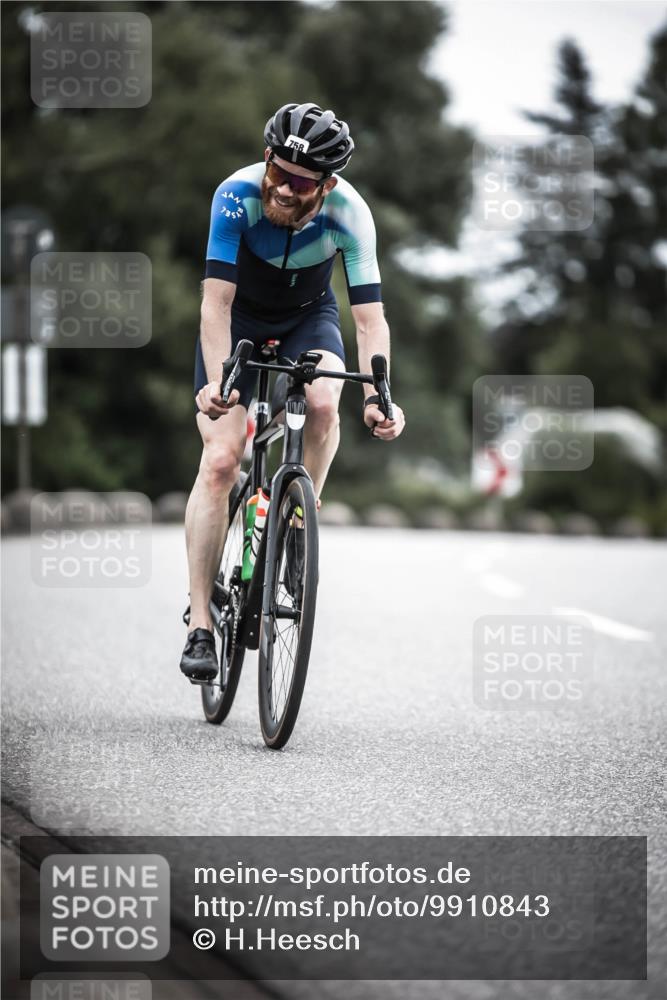 21.06.2026 - 29. Vierlanden-Triathlon H.Heesch http://msf.ph/oto/9910843 21.06.2026 12:02:08 Radfahren 661, 755, 758, 885 meine-sportfotos.de
