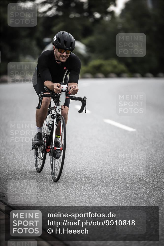 21.06.2026 - 29. Vierlanden-Triathlon H.Heesch http://msf.ph/oto/9910848 21.06.2026 09:36:00 Radfahren 75, 86, 90, 176, 200 meine-sportfotos.de