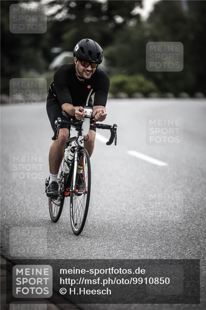 21.06.2026 - 29. Vierlanden-Triathlon H.Heesch http://msf.ph/oto/9910850 21.06.2026 09:36:00 Radfahren 75, 86, 90, 176, 200 meine-sportfotos.de