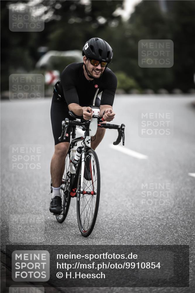 21.06.2026 - 29. Vierlanden-Triathlon H.Heesch http://msf.ph/oto/9910854 21.06.2026 09:36:00 Radfahren 75, 86, 90, 176, 200 meine-sportfotos.de