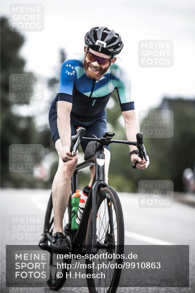 21.06.2026 - 29. Vierlanden-Triathlon H.Heesch http://msf.ph/oto/9910863 21.06.2026 12:02:09 Radfahren 661, 755, 758, 885 meine-sportfotos.de