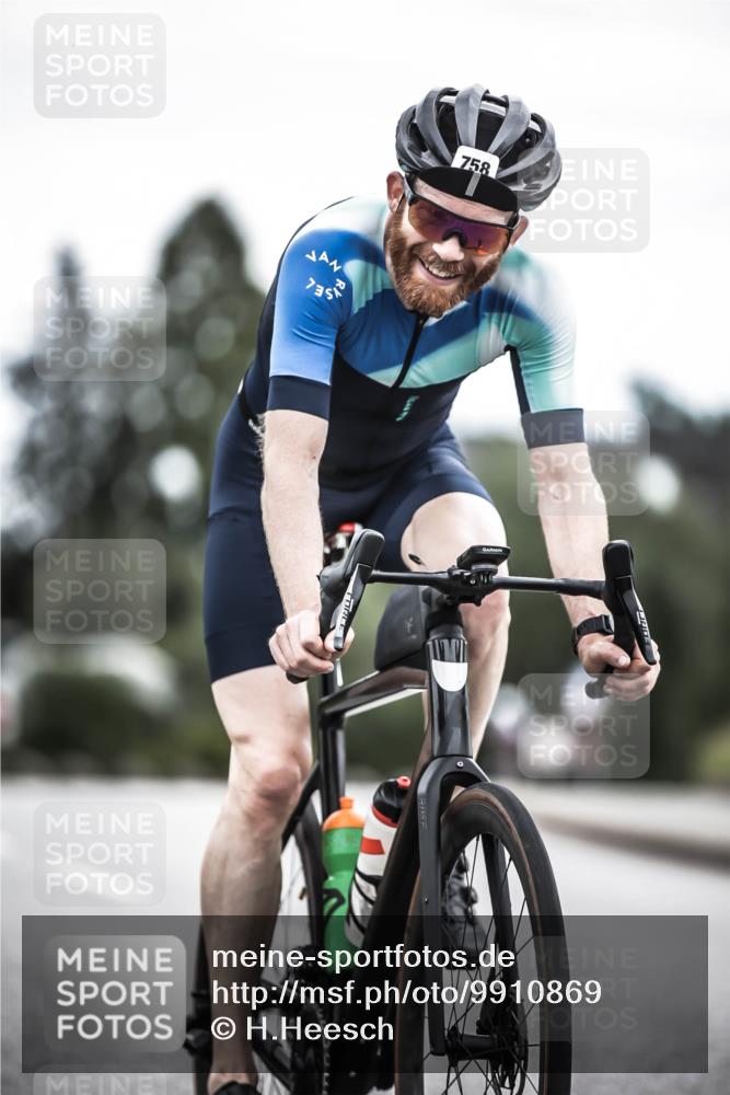 21.06.2026 - 29. Vierlanden-Triathlon H.Heesch http://msf.ph/oto/9910869 21.06.2026 12:02:09 Radfahren 661, 755, 758, 885 meine-sportfotos.de