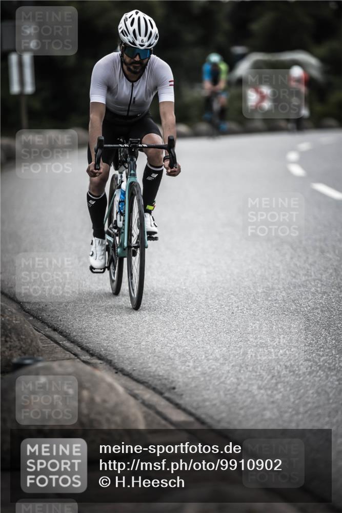 21.06.2026 - 29. Vierlanden-Triathlon H.Heesch http://msf.ph/oto/9910902 21.06.2026 09:36:12 Radfahren 6, 130, 135, 180 meine-sportfotos.de