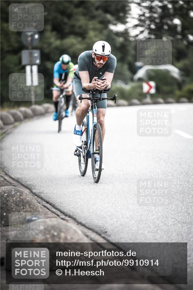 21.06.2026 - 29. Vierlanden-Triathlon H.Heesch http://msf.ph/oto/9910914 21.06.2026 09:36:15 Radfahren 6, 23, 111, 130, 135, 180, 216 meine-sportfotos.de