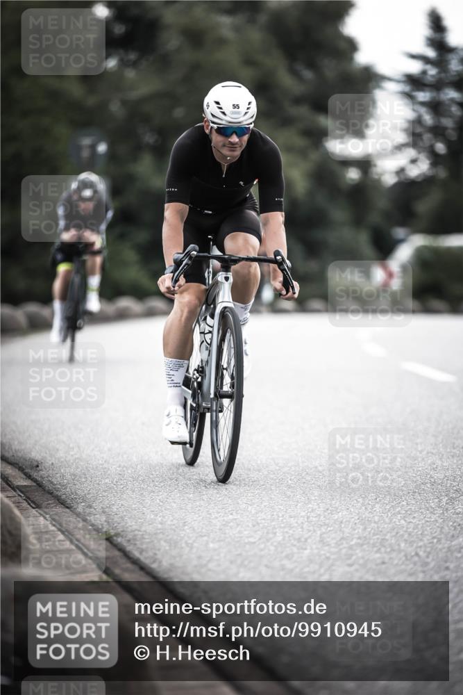 21.06.2026 - 29. Vierlanden-Triathlon H.Heesch http://msf.ph/oto/9910945 21.06.2026 09:26:23 Radfahren 55, 78, 106, 269 meine-sportfotos.de