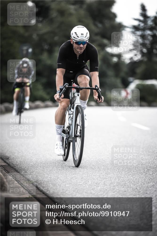 21.06.2026 - 29. Vierlanden-Triathlon H.Heesch http://msf.ph/oto/9910947 21.06.2026 09:26:24 Radfahren 55, 78, 106, 269 meine-sportfotos.de