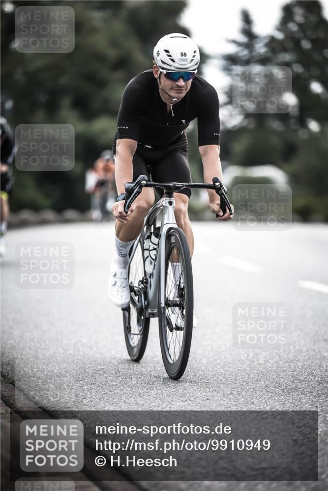 21.06.2026 - 29. Vierlanden-Triathlon H.Heesch http://msf.ph/oto/9910949 21.06.2026 09:26:24 Radfahren 55, 78, 106, 269 meine-sportfotos.de