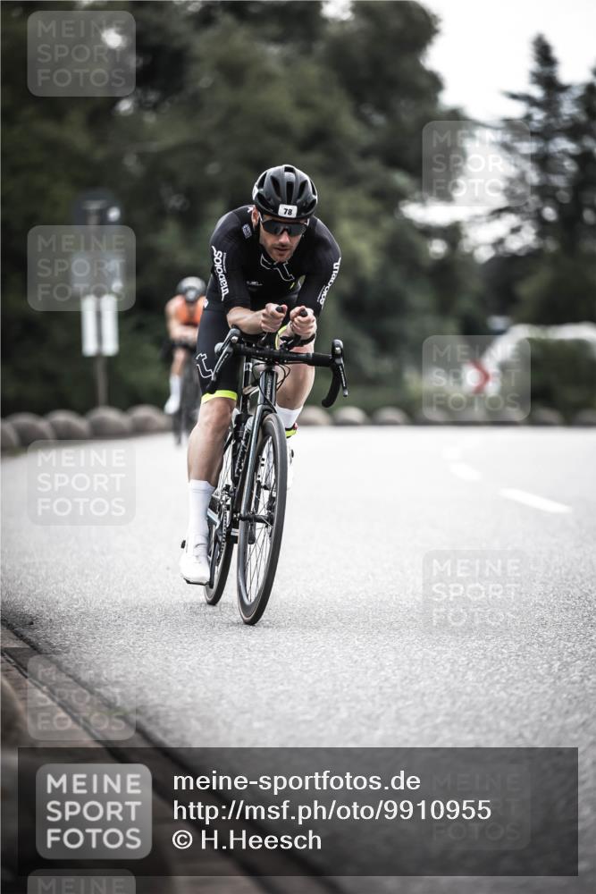 21.06.2026 - 29. Vierlanden-Triathlon H.Heesch http://msf.ph/oto/9910955 21.06.2026 09:26:25 Radfahren 55, 78, 106, 269 meine-sportfotos.de