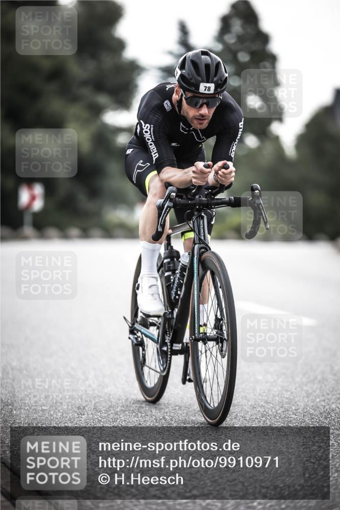 21.06.2026 - 29. Vierlanden-Triathlon H.Heesch http://msf.ph/oto/9910971 21.06.2026 09:26:25 Radfahren 55, 78, 106, 269 meine-sportfotos.de