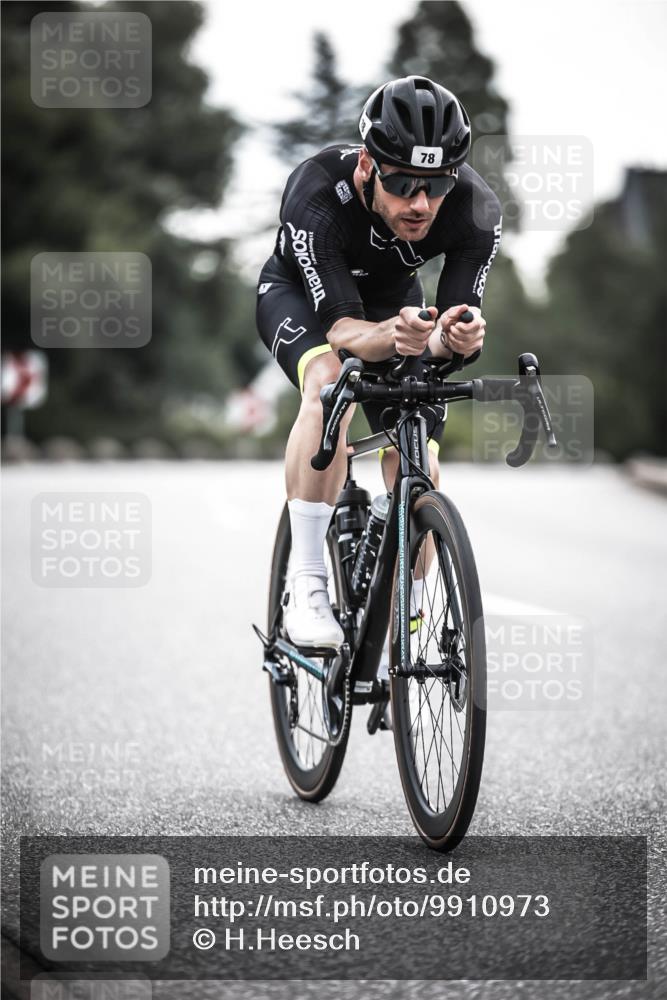 21.06.2026 - 29. Vierlanden-Triathlon H.Heesch http://msf.ph/oto/9910973 21.06.2026 09:26:25 Radfahren 55, 78, 106, 269 meine-sportfotos.de