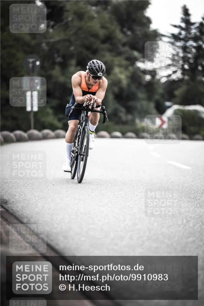21.06.2026 - 29. Vierlanden-Triathlon H.Heesch http://msf.ph/oto/9910983 21.06.2026 09:26:27 Radfahren 55, 78, 106 meine-sportfotos.de