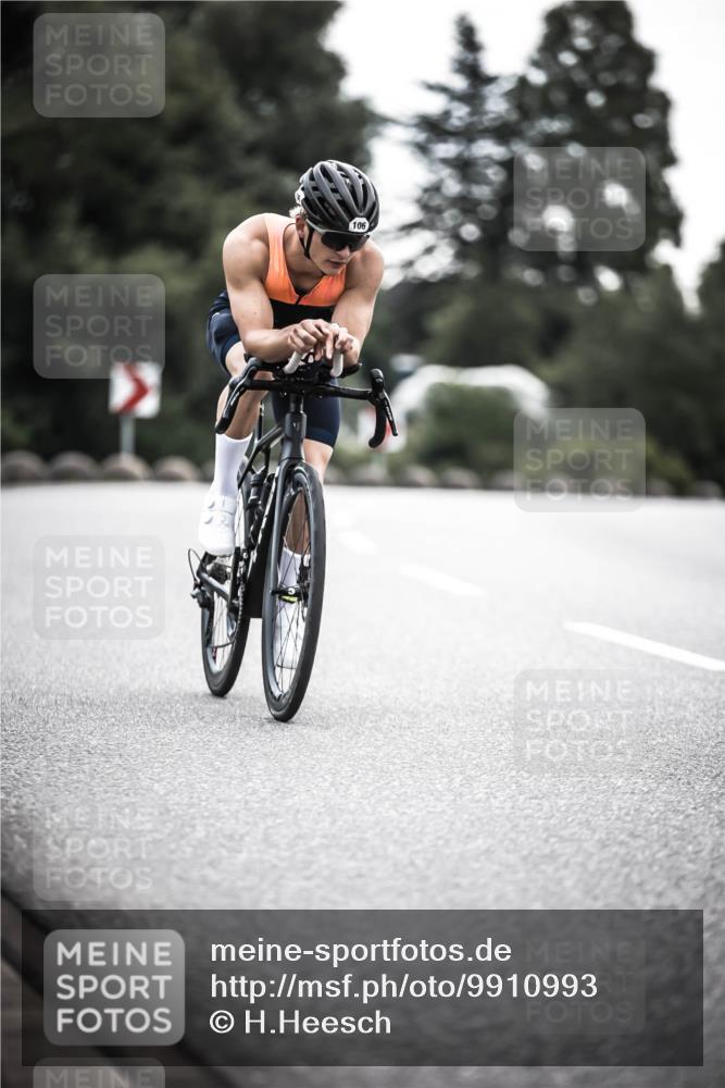 21.06.2026 - 29. Vierlanden-Triathlon H.Heesch http://msf.ph/oto/9910993 21.06.2026 09:26:27 Radfahren 55, 78, 106 meine-sportfotos.de
