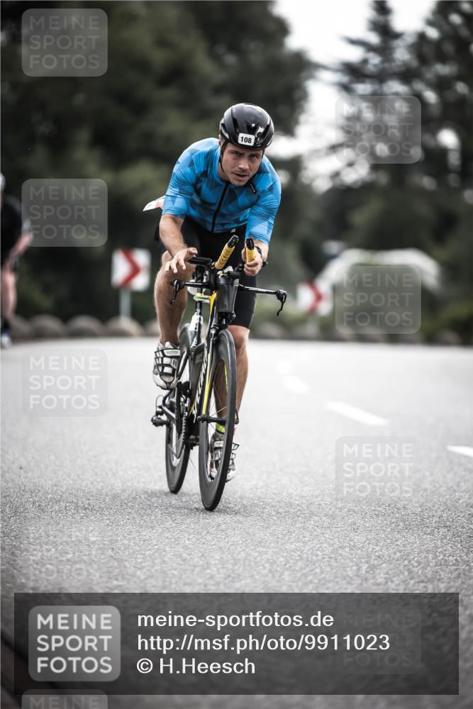 21.06.2026 - 29. Vierlanden-Triathlon H.Heesch http://msf.ph/oto/9911023 21.06.2026 09:26:51 Radfahren 90, 108, 230 meine-sportfotos.de