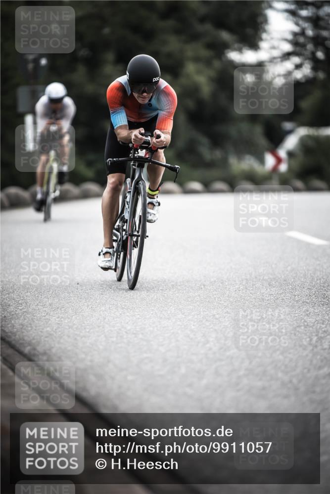 21.06.2026 - 29. Vierlanden-Triathlon H.Heesch http://msf.ph/oto/9911057 21.06.2026 09:26:59 Radfahren 75, 197, 1355 meine-sportfotos.de
