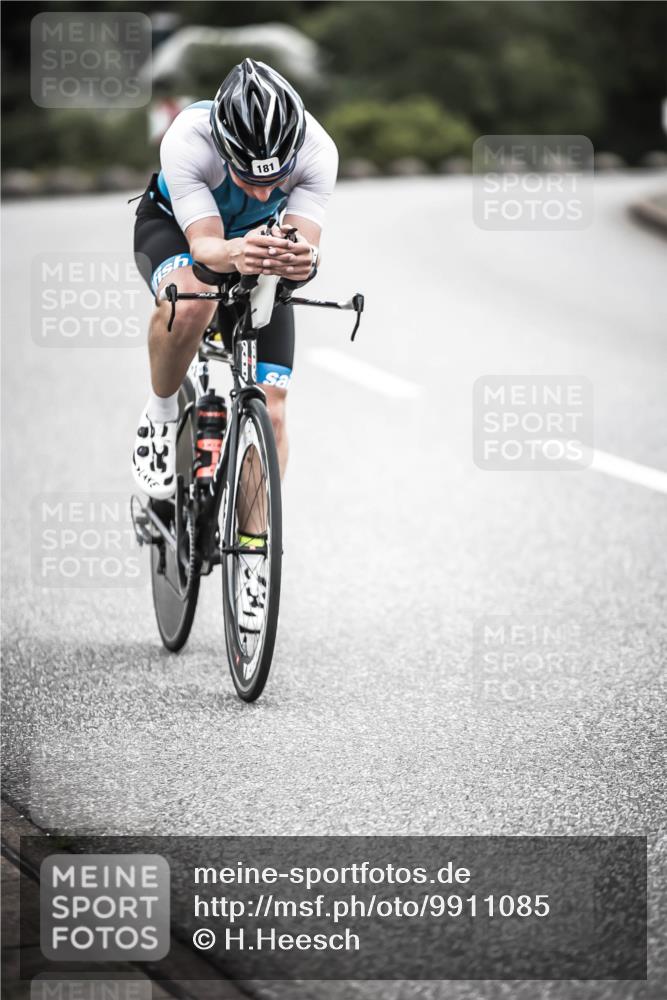 21.06.2026 - 29. Vierlanden-Triathlon H.Heesch http://msf.ph/oto/9911085 21.06.2026 09:37:31 Radfahren 181, 290 meine-sportfotos.de