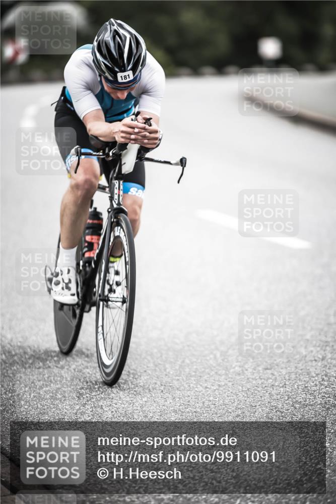 21.06.2026 - 29. Vierlanden-Triathlon H.Heesch http://msf.ph/oto/9911091 21.06.2026 09:37:31 Radfahren 181, 290 meine-sportfotos.de