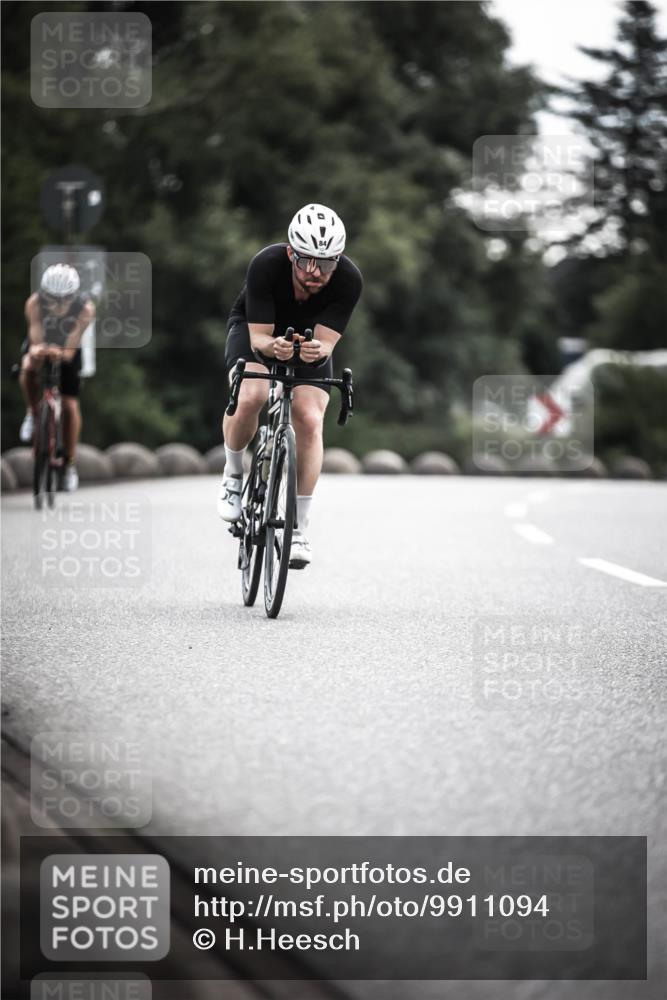 21.06.2026 - 29. Vierlanden-Triathlon H.Heesch http://msf.ph/oto/9911094 21.06.2026 09:27:07 Radfahren 75, 84, 169, 198 meine-sportfotos.de