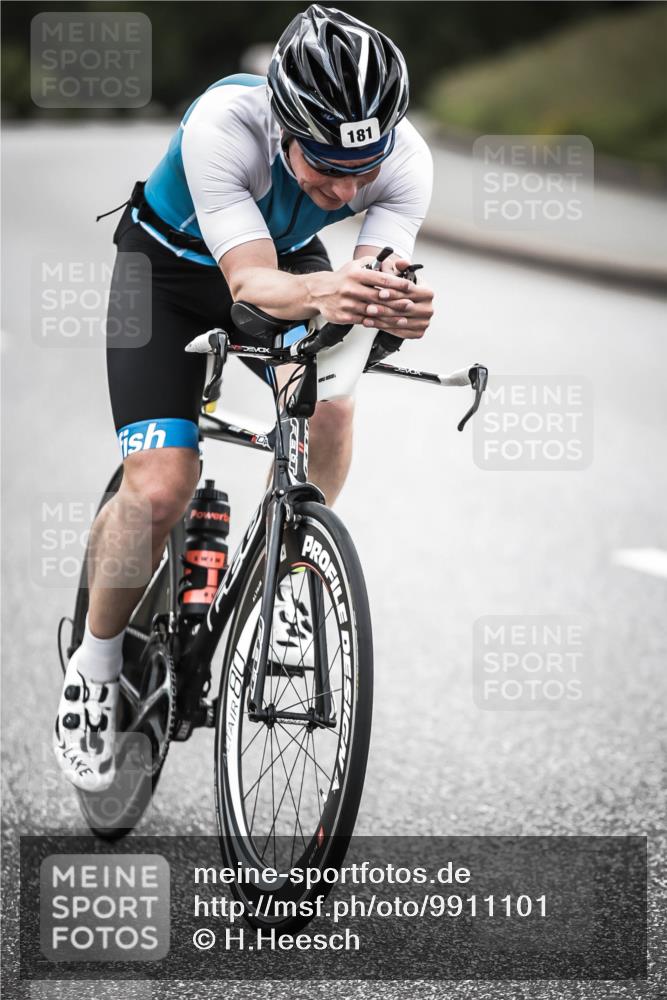 21.06.2026 - 29. Vierlanden-Triathlon H.Heesch http://msf.ph/oto/9911101 21.06.2026 09:37:31 Radfahren 181, 290 meine-sportfotos.de