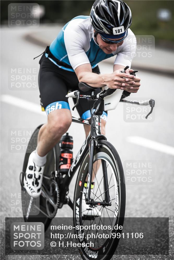 21.06.2026 - 29. Vierlanden-Triathlon H.Heesch http://msf.ph/oto/9911106 21.06.2026 09:37:31 Radfahren 181, 290 meine-sportfotos.de