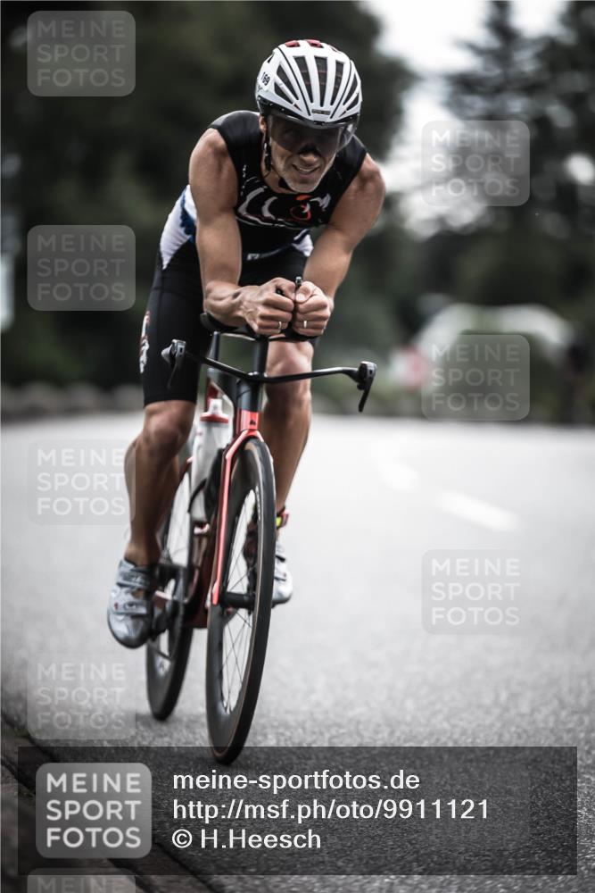 21.06.2026 - 29. Vierlanden-Triathlon H.Heesch http://msf.ph/oto/9911121 21.06.2026 09:27:10 Radfahren 27, 84, 169, 198 meine-sportfotos.de