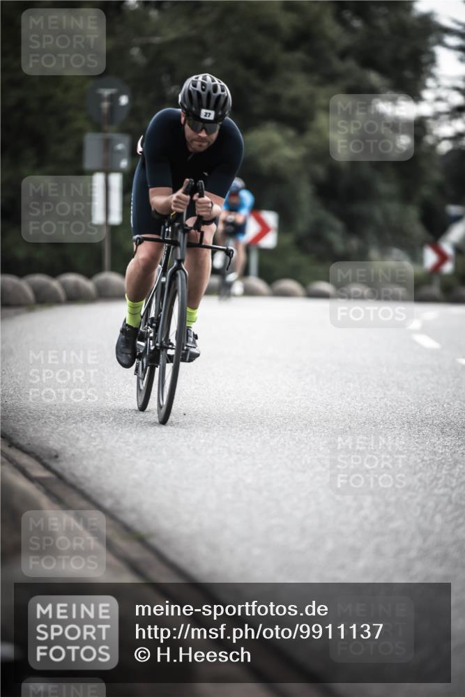 21.06.2026 - 29. Vierlanden-Triathlon H.Heesch http://msf.ph/oto/9911137 21.06.2026 09:27:16 Radfahren 27, 43, 56, 103, 139, 179, 198 meine-sportfotos.de