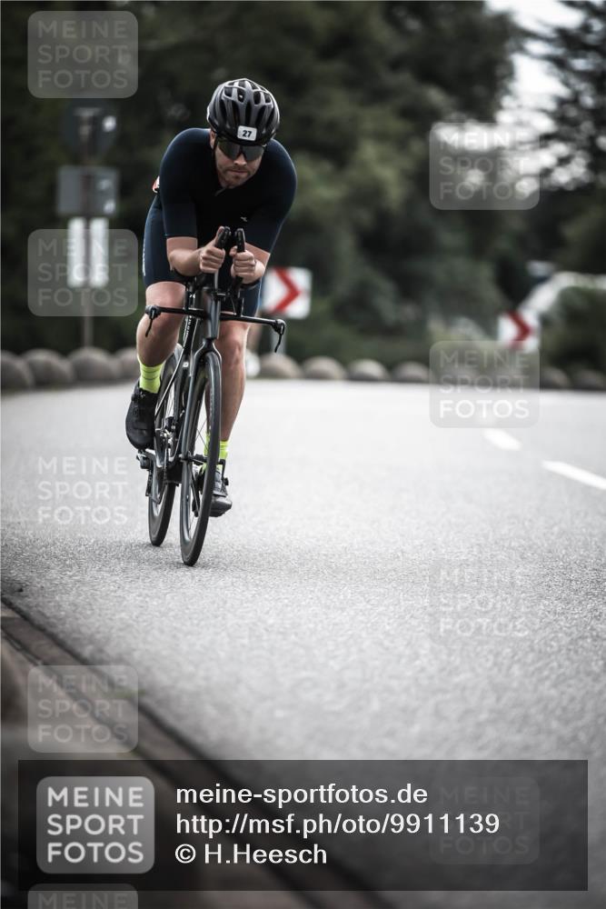21.06.2026 - 29. Vierlanden-Triathlon H.Heesch http://msf.ph/oto/9911139 21.06.2026 09:27:16 Radfahren 27, 43, 56, 103, 139, 179, 198 meine-sportfotos.de