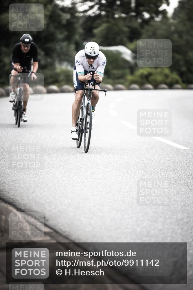 21.06.2026 - 29. Vierlanden-Triathlon H.Heesch http://msf.ph/oto/9911142 21.06.2026 09:37:47 Radfahren 5, 30, 69, 195, 240 meine-sportfotos.de