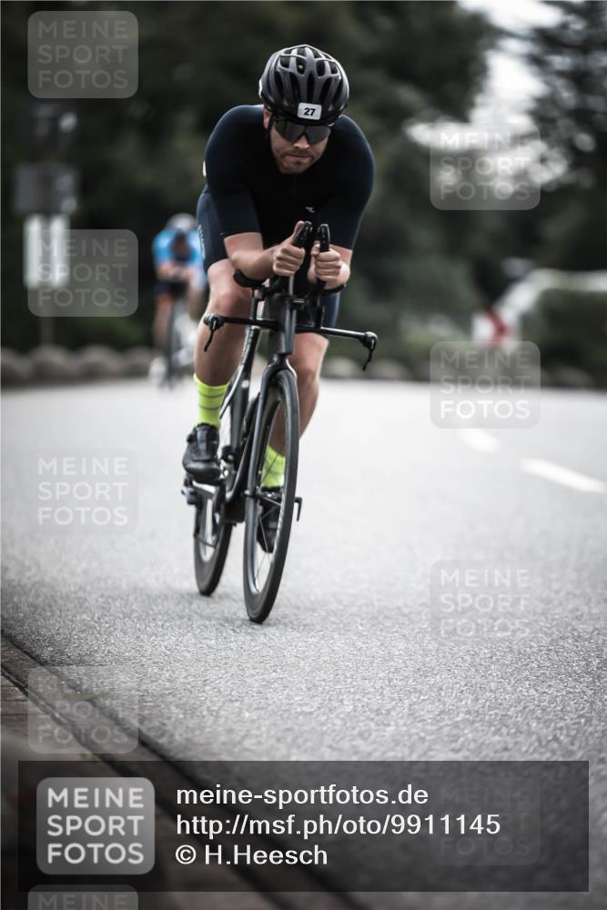 21.06.2026 - 29. Vierlanden-Triathlon H.Heesch http://msf.ph/oto/9911145 21.06.2026 09:27:16 Radfahren 27, 43, 56, 103, 139, 179, 198 meine-sportfotos.de
