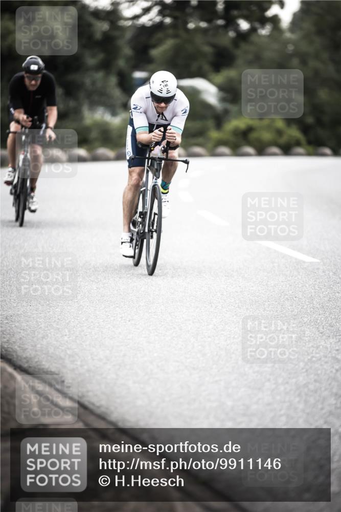 21.06.2026 - 29. Vierlanden-Triathlon H.Heesch http://msf.ph/oto/9911146 21.06.2026 09:37:47 Radfahren 5, 30, 69, 195, 240 meine-sportfotos.de