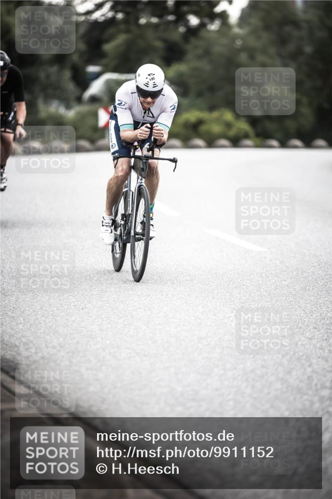 21.06.2026 - 29. Vierlanden-Triathlon H.Heesch http://msf.ph/oto/9911152 21.06.2026 09:37:47 Radfahren 5, 30, 69, 195, 240 meine-sportfotos.de
