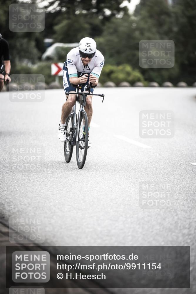 21.06.2026 - 29. Vierlanden-Triathlon H.Heesch http://msf.ph/oto/9911154 21.06.2026 09:37:47 Radfahren 5, 30, 69, 195, 240 meine-sportfotos.de