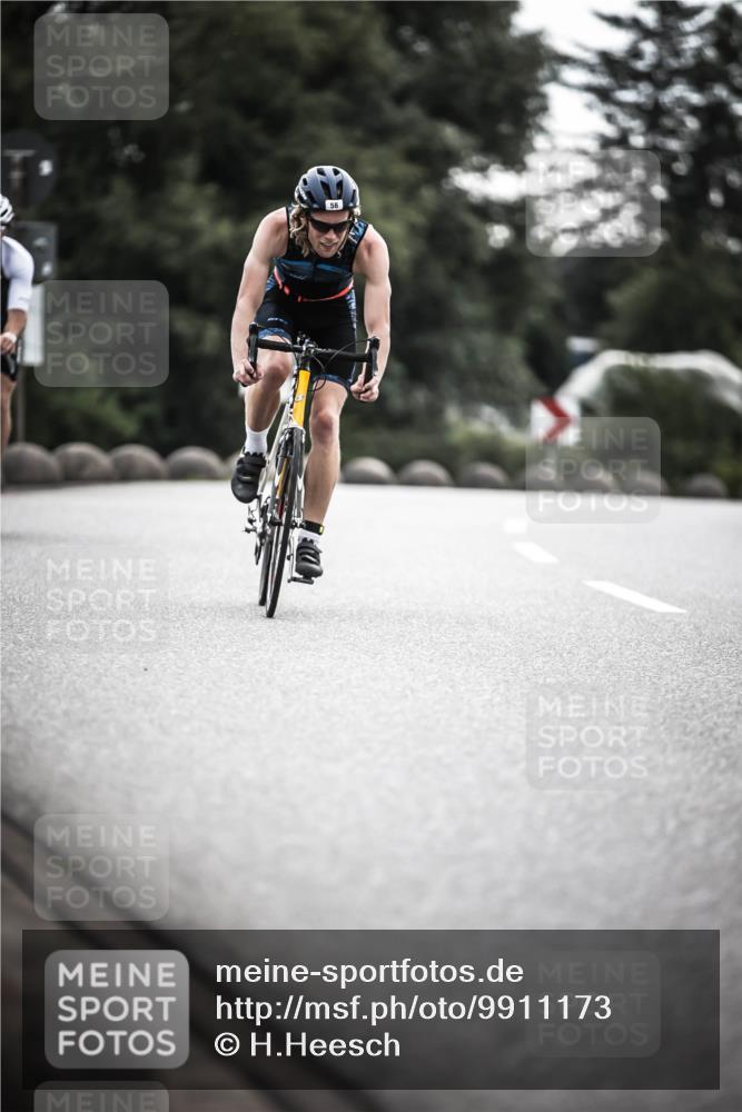 21.06.2026 - 29. Vierlanden-Triathlon H.Heesch http://msf.ph/oto/9911173 21.06.2026 09:27:22 Radfahren 43, 56, 69, 86, 103, 130, 139, 157, 179 meine-sportfotos.de
