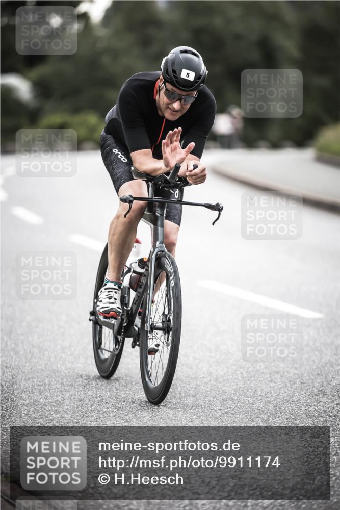 21.06.2026 - 29. Vierlanden-Triathlon H.Heesch http://msf.ph/oto/9911174 21.06.2026 09:37:49 Radfahren 5, 69, 195, 240 meine-sportfotos.de