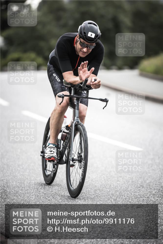 21.06.2026 - 29. Vierlanden-Triathlon H.Heesch http://msf.ph/oto/9911176 21.06.2026 09:37:49 Radfahren 5, 69, 195, 240 meine-sportfotos.de