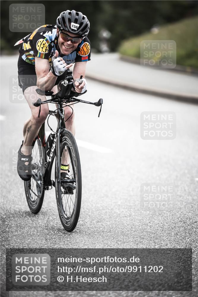 21.06.2026 - 29. Vierlanden-Triathlon H.Heesch http://msf.ph/oto/9911202 21.06.2026 09:37:58 Radfahren 2, 156 meine-sportfotos.de