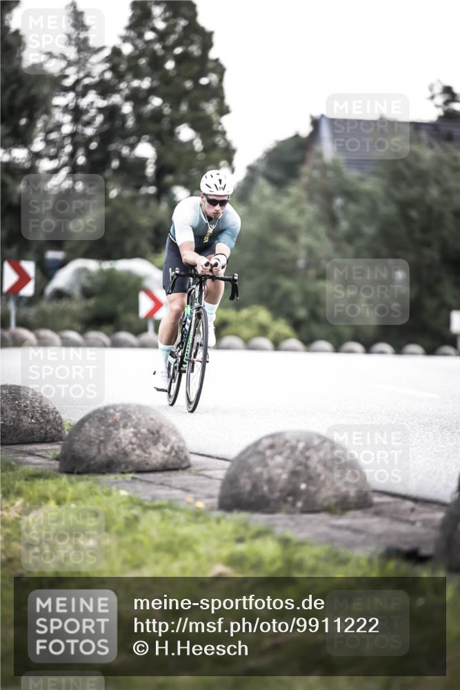 21.06.2026 - 29. Vierlanden-Triathlon H.Heesch http://msf.ph/oto/9911222 21.06.2026 09:39:07 Radfahren 59 meine-sportfotos.de