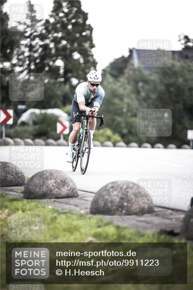 21.06.2026 - 29. Vierlanden-Triathlon H.Heesch http://msf.ph/oto/9911223 21.06.2026 09:39:07 Radfahren 59 meine-sportfotos.de