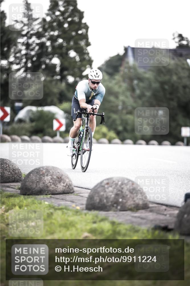 21.06.2026 - 29. Vierlanden-Triathlon H.Heesch http://msf.ph/oto/9911224 21.06.2026 09:39:07 Radfahren 59 meine-sportfotos.de