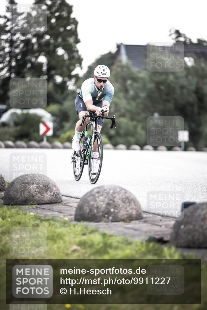 21.06.2026 - 29. Vierlanden-Triathlon H.Heesch http://msf.ph/oto/9911227 21.06.2026 09:39:08 Radfahren 59 meine-sportfotos.de