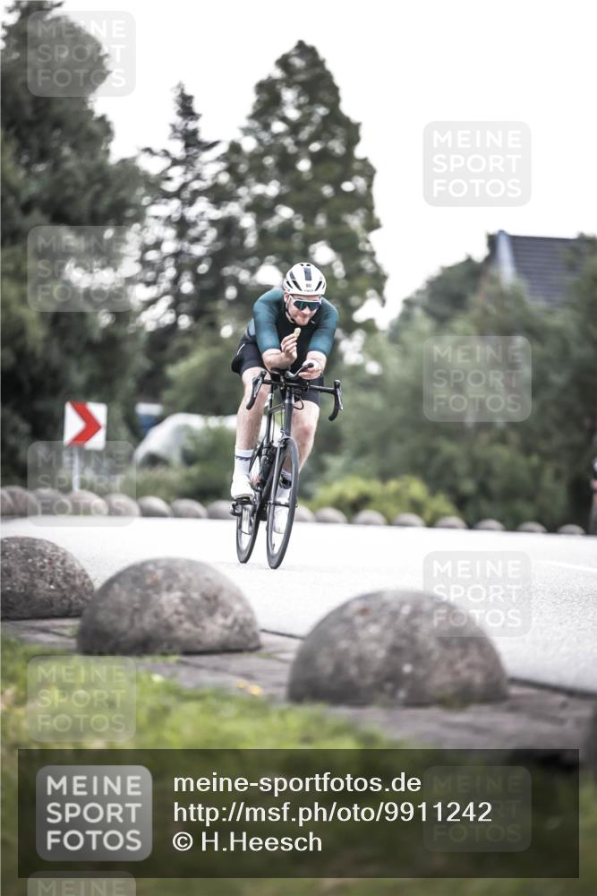 21.06.2026 - 29. Vierlanden-Triathlon H.Heesch http://msf.ph/oto/9911242 21.06.2026 09:39:20 Radfahren 52, 80, 87, 113 meine-sportfotos.de