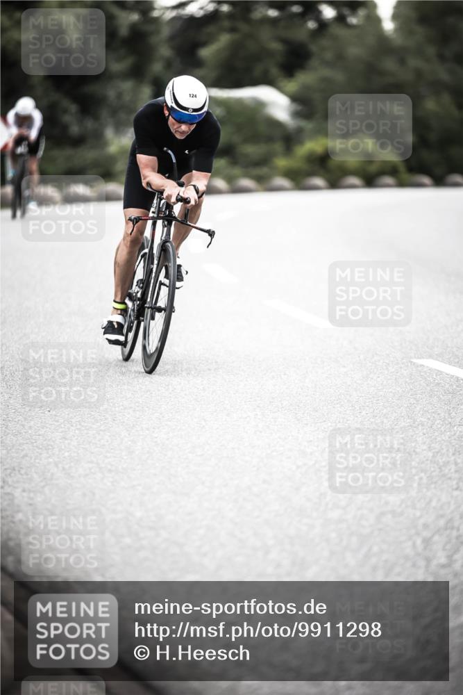 21.06.2026 - 29. Vierlanden-Triathlon H.Heesch http://msf.ph/oto/9911298 21.06.2026 09:39:56 Radfahren 124, 275 meine-sportfotos.de