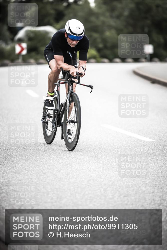 21.06.2026 - 29. Vierlanden-Triathlon H.Heesch http://msf.ph/oto/9911305 21.06.2026 09:39:56 Radfahren 124, 275 meine-sportfotos.de