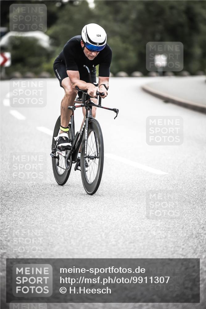 21.06.2026 - 29. Vierlanden-Triathlon H.Heesch http://msf.ph/oto/9911307 21.06.2026 09:39:56 Radfahren 124, 275 meine-sportfotos.de