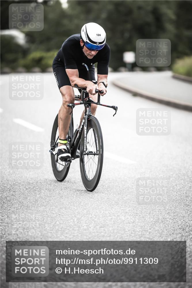 21.06.2026 - 29. Vierlanden-Triathlon H.Heesch http://msf.ph/oto/9911309 21.06.2026 09:39:56 Radfahren 124, 275 meine-sportfotos.de